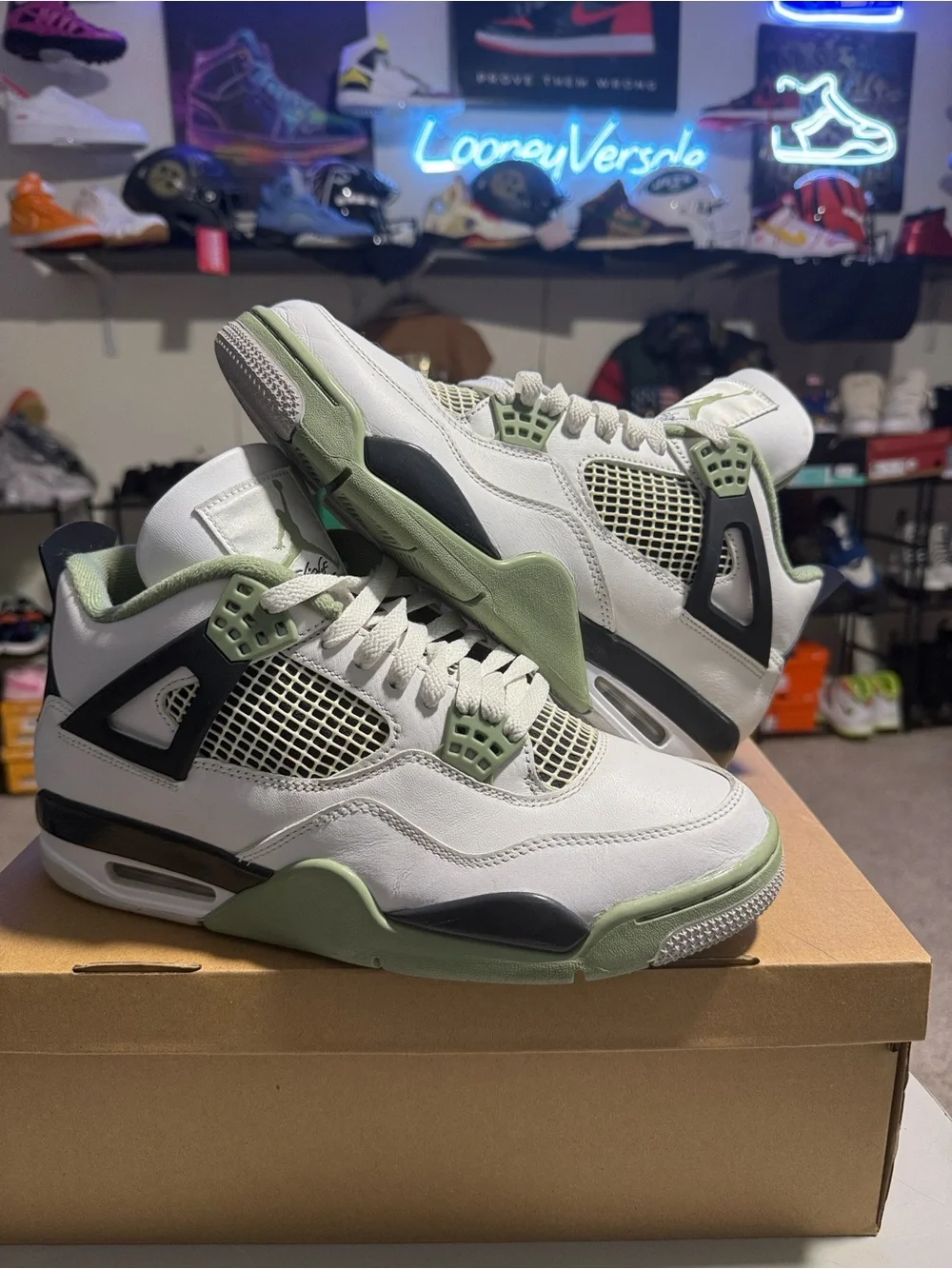 Jordan 4 Seafoam Size 10M
